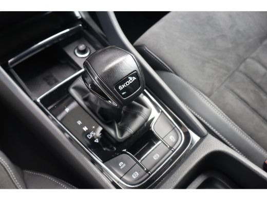 Skoda Karoq 1.5 TSI ACT Business Edition Plus 149PK | Achteruitrijcamera | Keyless entry/start | Trekhaak uit... ActivLease financial lease