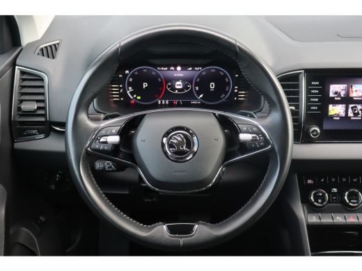 Skoda Karoq 1.5 TSI ACT Business Edition Plus 149PK | Achteruitrijcamera | Keyless entry/start | Trekhaak uit... ActivLease financial lease