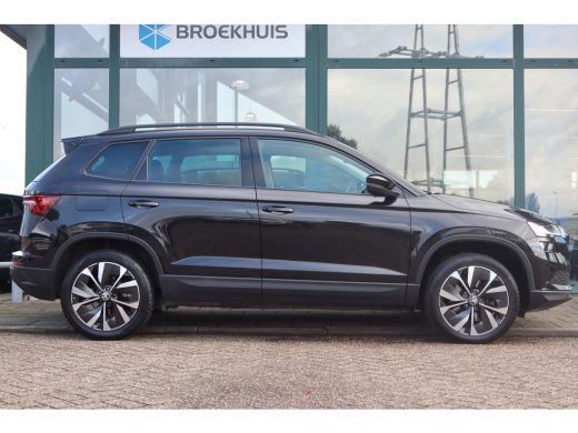 Skoda Karoq 1.5 TSI ACT Business Edition Plus 149PK | Achteruitrijcamera | Keyless entry/start | Trekhaak uit... ActivLease financial lease