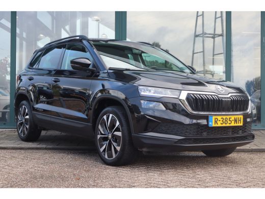 Skoda Karoq 1.5 TSI ACT Business Edition Plus 149PK | Achteruitrijcamera | Keyless entry/start | Trekhaak uit... ActivLease financial lease