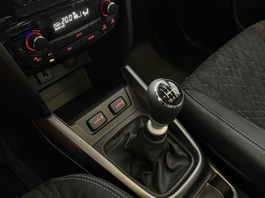 Suzuki Vitara 1.4 BOOSTERJET HYBRID SMART HYBRID STYLE PANORAMA SCHUIFDAK LEER CARPLAY NAVI CAMERA PDC STOELVERW. ActivLease financial lease