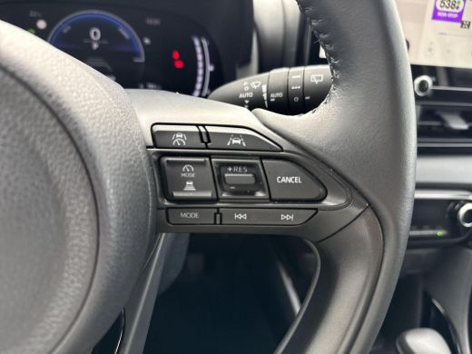 Toyota Yaris 1.5 Hybrid 115 First Edition **KEYLESS/ ADAPTIEVE CRUISE CONTROL/ AUTOMATISCHE DIMLICHTEN/ 36 MAA... ActivLease financial lease