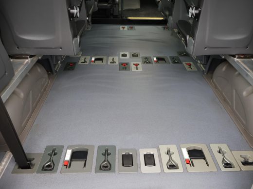 Volkswagen Crafter 2.0 TDI ROLSTOEL AUTO 9-PERS. + 4 ROLSTOELEN *EXCL. BTW* - EURO 6 - LIFT ActivLease financial lease