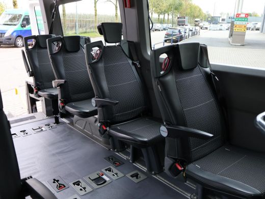 Volkswagen Crafter 2.0 TDI ROLSTOEL AUTO 9-PERS. + 4 ROLSTOELEN *EXCL. BTW* - EURO 6 - LIFT ActivLease financial lease