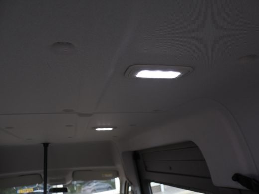 Volkswagen Crafter 2.0 TDI ROLSTOEL AUTO 9-PERS. + 4 ROLSTOELEN *EXCL. BTW* - EURO 6 - LIFT ActivLease financial lease