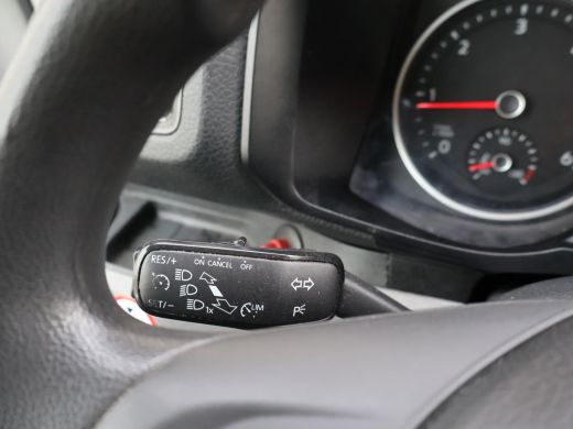 Volkswagen Crafter 2.0 TDI ROLSTOEL AUTO 9-PERS. + 4 ROLSTOELEN *EXCL. BTW* - EURO 6 - LIFT ActivLease financial lease