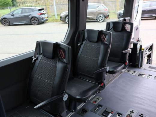 Volkswagen Crafter 2.0 TDI ROLSTOEL AUTO 9-PERS. + 4 ROLSTOELEN *EXCL. BTW* - EURO 6 - LIFT ActivLease financial lease