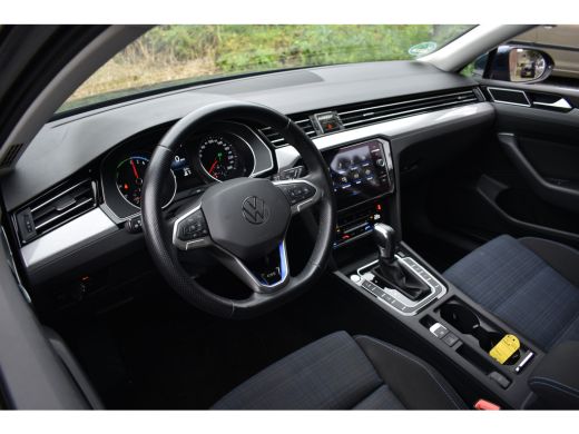 Volkswagen Passat Variant GTE 218PK DSG HYBRID BUSINESS IQ-LIGHT/CAMERA/TREKHAAK ActivLease financial lease