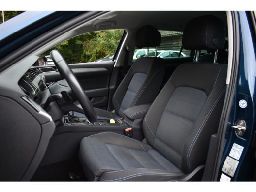 Volkswagen Passat Variant GTE 218PK DSG HYBRID BUSINESS IQ-LIGHT/CAMERA/TREKHAAK ActivLease financial lease