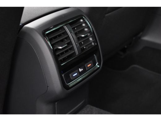 Volkswagen Passat Variant GTE 218PK DSG HYBRID BUSINESS IQ-LIGHT/CAMERA/TREKHAAK ActivLease financial lease