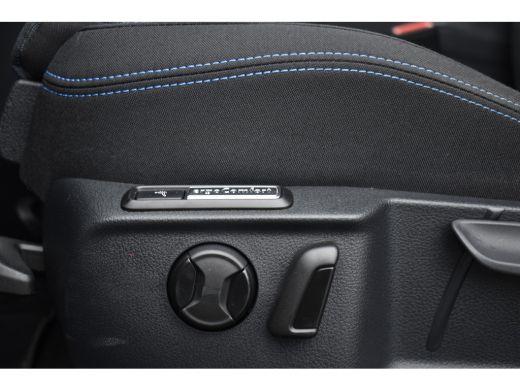 Volkswagen Passat Variant GTE 218PK DSG HYBRID BUSINESS IQ-LIGHT/CAMERA/TREKHAAK ActivLease financial lease