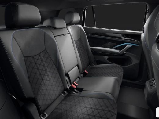 Volkswagen Tayron 1.5 eHybrid 272 Pk Automaat R-Line Edition | Black Style | Panoramadak | Trekhaak | 20 Inch | Ful... ActivLease financial lease