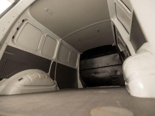 Volkswagen Transporter 2.0 TDI L1H1 28 Highline 150Pk Automaat (APPLE CARPLAY, GROOT NAVI, 3 ZITS, ADAPTIVE CRUISE, PARK... ActivLease financial lease