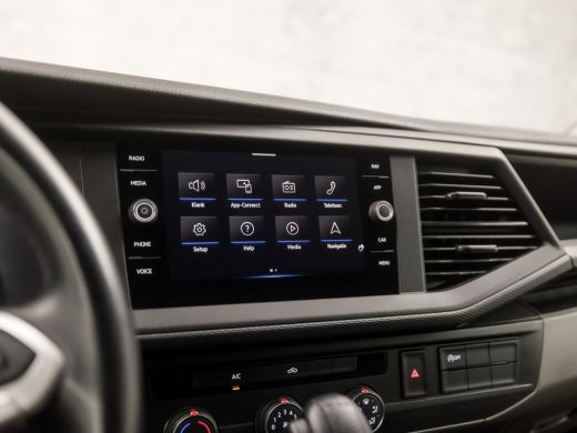 Volkswagen Transporter 2.0 TDI L1H1 28 Highline 150Pk Automaat (APPLE CARPLAY, GROOT NAVI, 3 ZITS, ADAPTIVE CRUISE, PARK... ActivLease financial lease