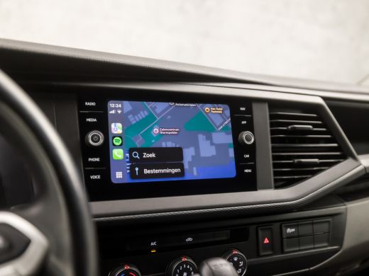 Volkswagen Transporter 2.0 TDI L1H1 28 Highline 150Pk Automaat (APPLE CARPLAY, GROOT NAVI, 3 ZITS, ADAPTIVE CRUISE, PARK... ActivLease financial lease