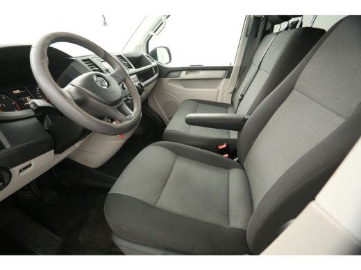 Volkswagen Transporter 2.0 TDI L2H1 | 140PK | DC |  Airco | Cruise | Carplay | Navigatie ActivLease financial lease