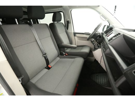 Volkswagen Transporter 2.0 TDI L2H1 | 140PK | DC |  Airco | Cruise | Carplay | Navigatie ActivLease financial lease