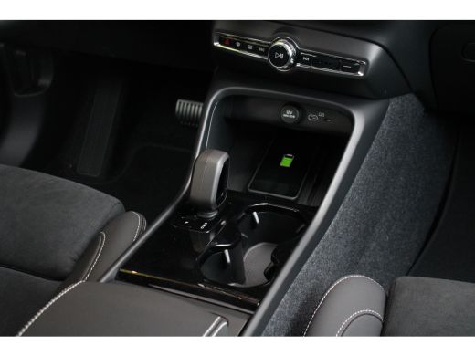 Volvo  EC40 185 kW Single Motor Extended Range RWD Plus Dark | Panoramadak | Harman/Kardon | Pilot Assist | 2... ActivLease financial lease