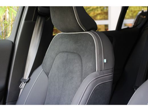 Volvo  EC40 185 kW Single Motor Extended Range RWD Plus Dark | Panoramadak | Harman/Kardon | Pilot Assist | 2... ActivLease financial lease