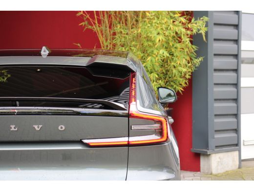 Volvo  EC40 185 kW Single Motor Extended Range RWD Plus Dark | Panoramadak | Harman/Kardon | Pilot Assist | 2... ActivLease financial lease