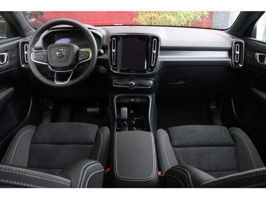 Volvo  EC40 185 kW Single Motor Extended Range RWD Plus Dark | Panoramadak | Harman/Kardon | Pilot Assist | 2... ActivLease financial lease