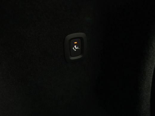 Volvo  V60 B3 Essential Edition | Adaptive Cruise | BLIS | Trekhaak | Stoelverwarming | Google | 18" ActivLease financial lease