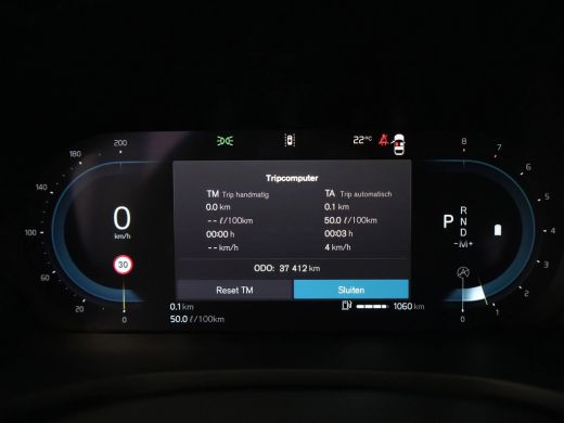 Volvo  V60 B3 Essential Edition | Adaptive Cruise | BLIS | Trekhaak | Stoelverwarming | Google | 18" ActivLease financial lease