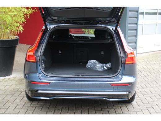 Volvo  V60 T6 AWD Plug-in Hybrid Plus Dark | Panoramadak | Memory | Harman/Kardon | 360 Camera | Head-up dis... ActivLease financial lease