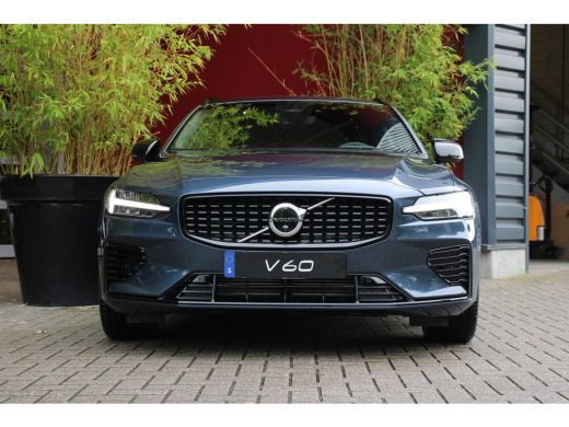 Volvo  V60 T6 AWD Plug-in Hybrid Plus Dark | Panoramadak | Memory | Harman/Kardon | 360 Camera | Head-up dis... ActivLease financial lease