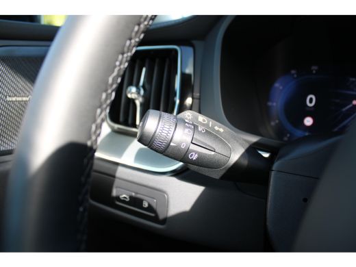 Volvo  XC60 2.0 T6 Plug-in hybrid AWD Ultra Dark ActivLease financial lease