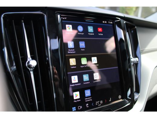 Volvo  XC60 2.0 T6 Plug-in hybrid AWD Ultra Dark ActivLease financial lease