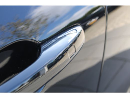 Volvo  XC60 2.0 T6 Plug-in hybrid AWD Ultra Dark ActivLease financial lease