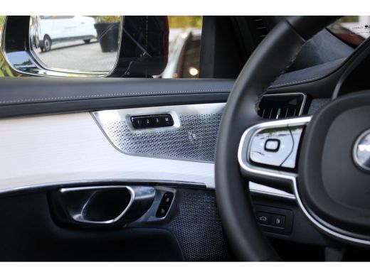 Volvo  XC90 2.0 T8 Plug-in hybrid AWD Ultra Black Edition | Luchtvering | Bowers&Wilkins | Panoramadak | 360 ... ActivLease financial lease