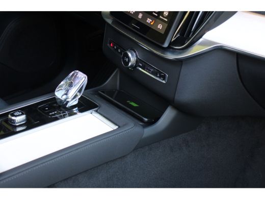 Volvo  XC90 2.0 T8 Plug-in hybrid AWD Ultra Black Edition | Luchtvering | Bowers&Wilkins | Panoramadak | 360 ... ActivLease financial lease