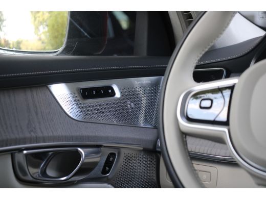 Volvo  XC90 2.0 T8 Plug-in hybrid AWD Ultra Bright | Luchtvering | Bowers&Wilkins | Massage | 22" Velgen | Pi... ActivLease financial lease