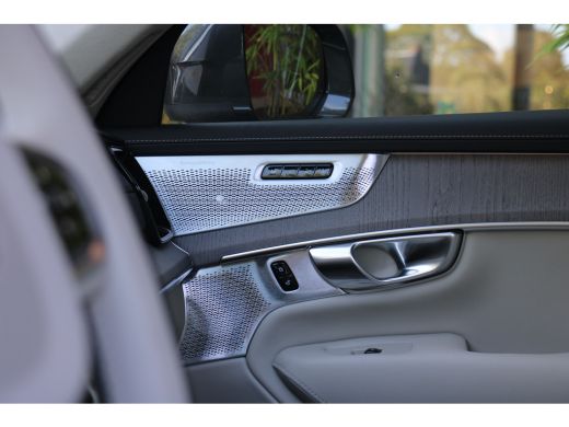 Volvo  XC90 2.0 T8 Plug-in hybrid AWD Ultra Bright | Luchtvering | Bowers&Wilkins | Massage | 22" Velgen | Pi... ActivLease financial lease