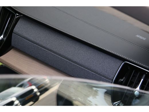 Volvo  XC90 T8 AWD Plug-in Hybrid Ultra Bright | Trekhaak | 360 Camera | Luchtvering | Harman/Kardon | Head-up ActivLease financial lease