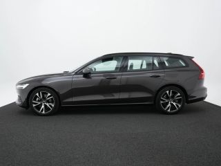 Volvo  V60 B3 Essential Edition | Adaptive Cruise | BLIS | Trekhaak | Stoelverwarming | Google | 18"