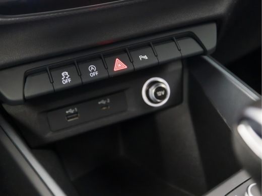 Audi A1 Sportback Sportback 30 TFSI S-Line Edition One Automaat (2X S-LINE, APPLE CARPLAY, CLIMATE, CAMERA, LEDER, ... ActivLease financial lease