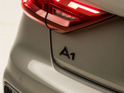 Audi A1 Sportback Sportback 30 TFSI S-Line Edition One Automaat (2X S-LINE, APPLE CARPLAY, CLIMATE, CAMERA, LEDER, ... ActivLease financial lease