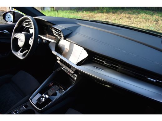 Audi A3 Sportback 2.0 TFSI S3 QUATTRO 310PK S-TRON S3-SPORT CAMERA/LEDER/CARPLAY ActivLease financial lease