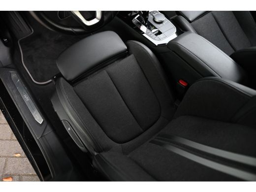 BMW 1 Serie 118i Sport Line Automaat / Trekhaak / Sportstoelen / LED / Live Cockpit Professional / Cruise Con... ActivLease financial lease