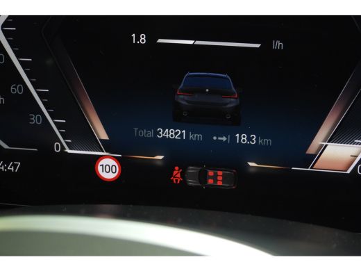 BMW 3 Serie Touring 330i M Sport Automaat / Panoramadak / Sportstoelen / Achteruitrijcamera / Adaptieve LED /... ActivLease financial lease