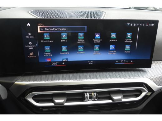 BMW 3 Serie Touring 330i M Sport Automaat / Panoramadak / Sportstoelen / Achteruitrijcamera / Adaptieve LED /... ActivLease financial lease