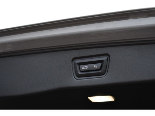 BMW 5 Serie Touring 520i M-Sport Pano Trekh ACC 360 B&W HUD 21inch Stoelventilatie ActivLease financial lease