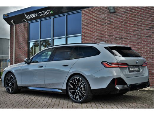 BMW 5 Serie Touring 520i M-Sport Pano Trekh ACC 360 B&W HUD 21inch Stoelventilatie ActivLease financial lease