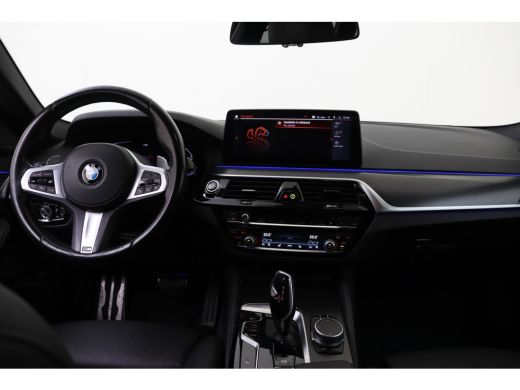 BMW 5 Serie Touring 540i xDrive High Executive M Sport Automaat / Trekhaak / Sportstoelen / Achteruitrijcamer... ActivLease financial lease