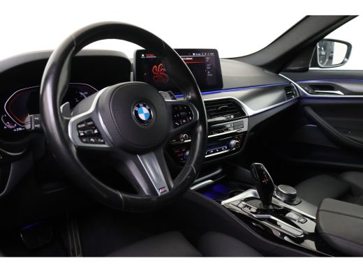 BMW 5 Serie Touring 540i xDrive High Executive M Sport Automaat / Trekhaak / Sportstoelen / Achteruitrijcamer... ActivLease financial lease