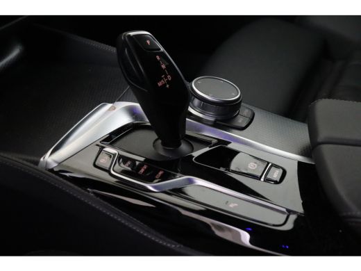 BMW 5 Serie Touring 540i xDrive High Executive M Sport Automaat / Trekhaak / Sportstoelen / Achteruitrijcamer... ActivLease financial lease