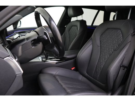 BMW 5 Serie Touring 540i xDrive High Executive M Sport Automaat / Trekhaak / Sportstoelen / Achteruitrijcamer... ActivLease financial lease
